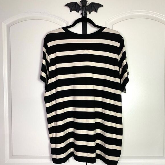 Torrid Black and Cream Striped Top - Picture 6 of 13